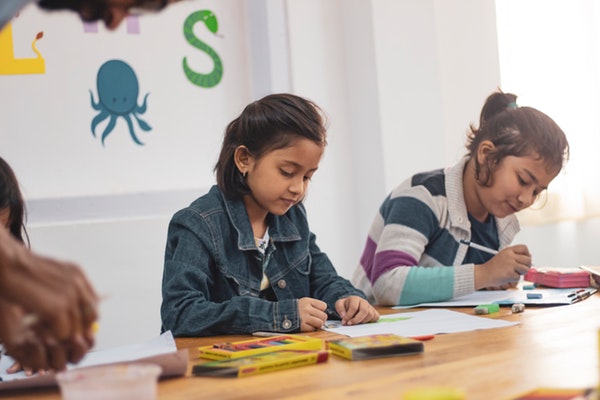 Children in art class