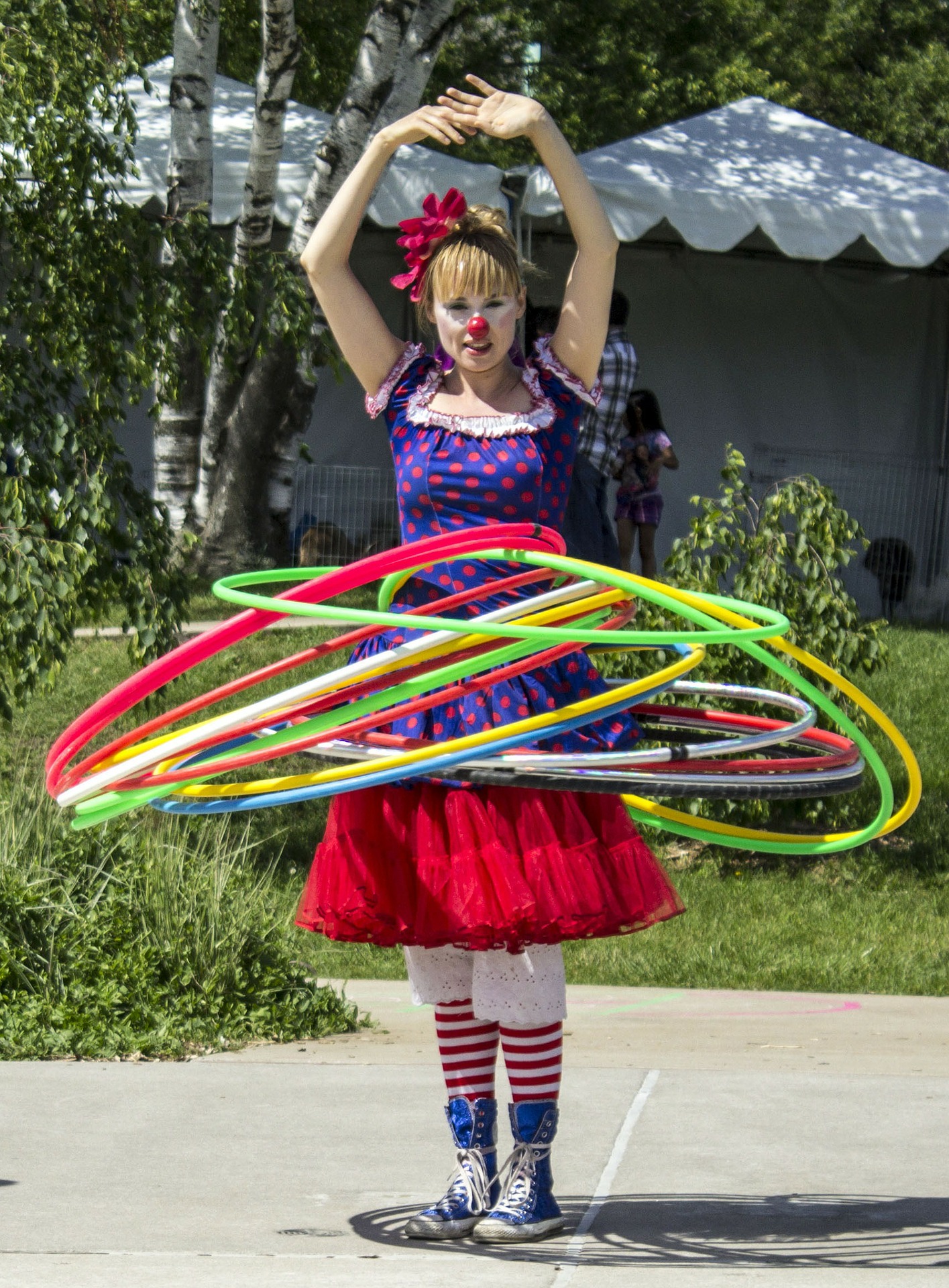 hula hoop clown
